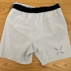 Ten Thousand Interval Short 7 Inch liner-less Never Worn